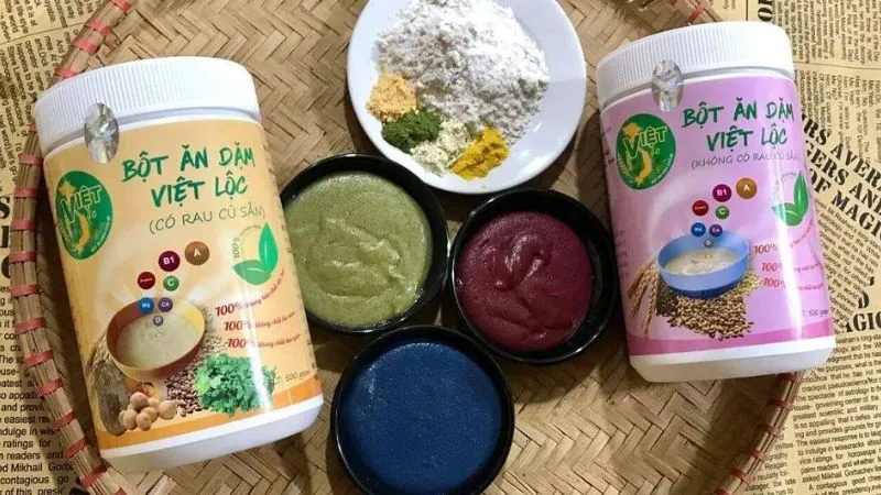 Bột ăn dặm Việt Lộc có 2 loại phù hợp với 2 đối tượng