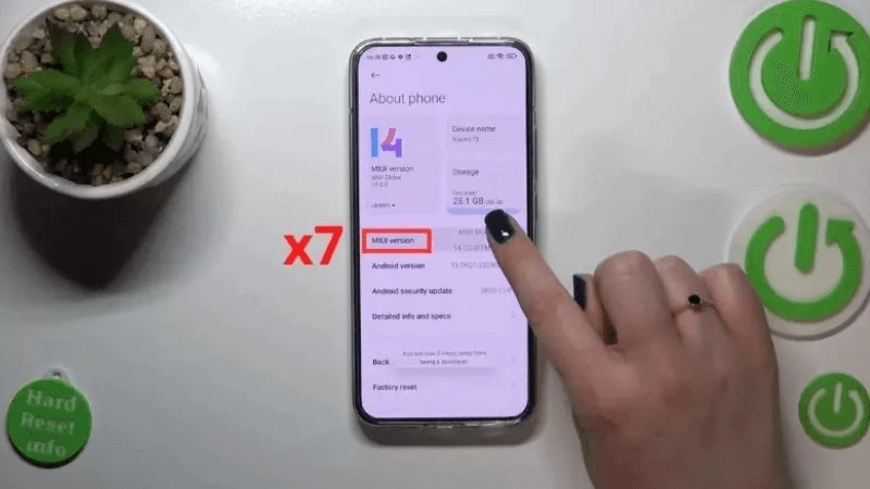 Bấm liên tục 7 lần vào mục Phiên bản MIUI (MIUI version)