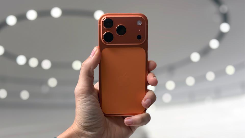 iPhone 17 Pro Max ra mắt